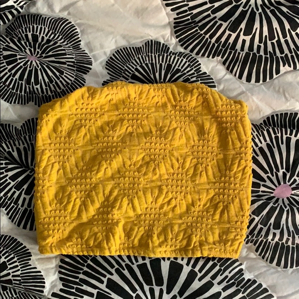 Urban yellow tube top